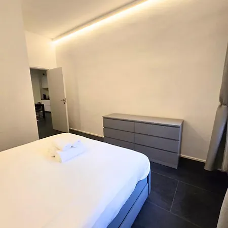 Hbhall Solari 28 Apartment Milan Exterior photo